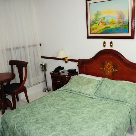 Hotel Quinta Avenida Cúcuta Exteriör bild